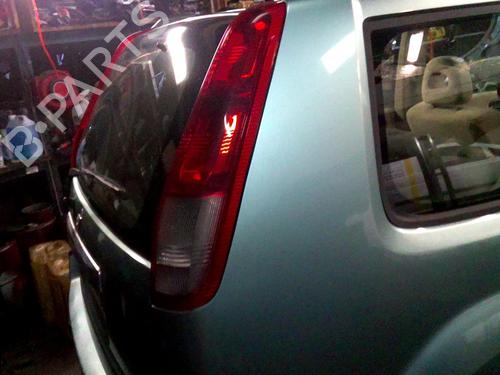 Right taillight NISSAN X-TRAIL I (T30) 2.2 Di 4x4 | BP19895411C35