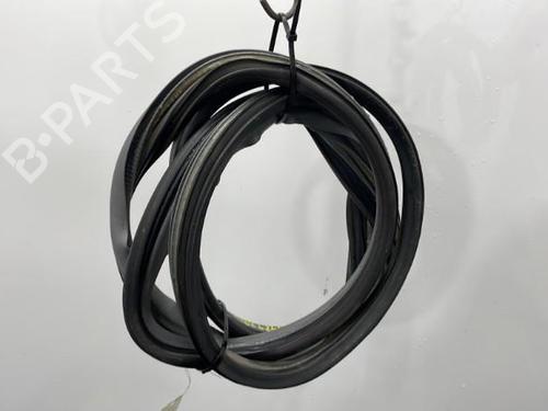 Used Rubber door seal SKODA FELICIA II Estate (6U5) 1.9 D (64 hp) 20388575