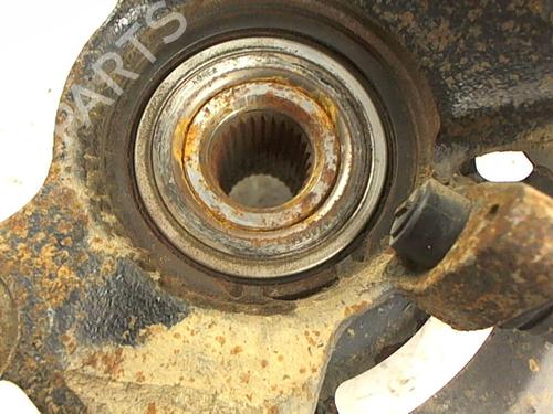 Used Right front steering knuckle Right front steering knuckle HYUNDAI ELANTRA III (XD) 2.0 CRDi (113 hp) 20466085 20466085