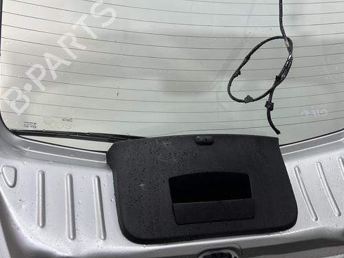 tailgate-dacia-sandero-2008-33445625 main image