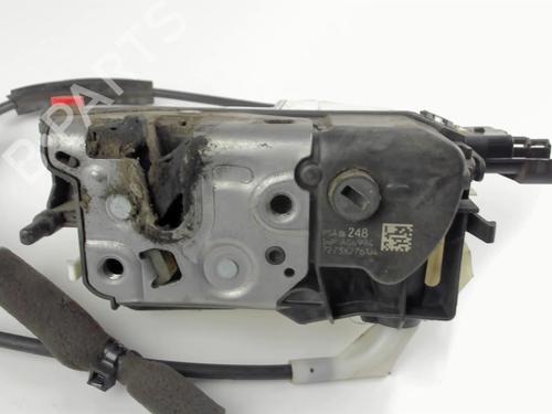 Venstre bagtil lås CITROËN C3 II (SC_) 1.4 HDi 70 (SC8HZC, SC8HR0, SC8HP4) (68 hp) 20465587