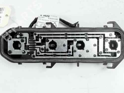 Used Lamp holder RENAULT CLIO II (BB_, CB_) 1.5 dCi (B/CB07) (65 hp) 27163659