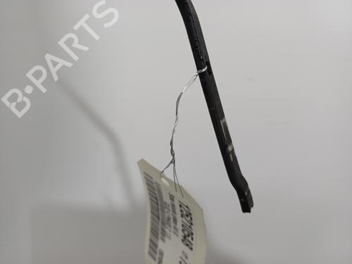 front-windshield-wiper-arm-renault-clio-iv-bh_-2012-2013-2014-2015-2016-2017-2018-2019-2020-2021-34407600 main image