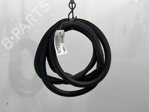 Used Rubber door seal CITROËN C3 AIRCROSS II (2R_, 2C_) 1.2 PureTech 110 (2RHNZB, 2RHNZW, 2RHNPX, 2RHNPJ) (110 hp) 20394370