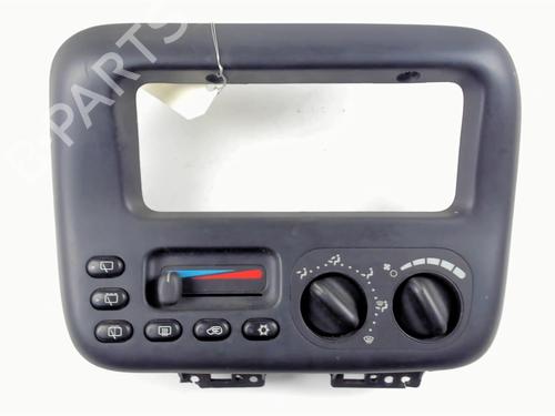 Used Climate control Climate control CHRYSLER VOYAGER / GRAND VOYAGER III (GS_, NS_) 2.4 i (151 hp) 21236819 21236819