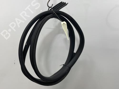 Used Rubber door seal DACIA SANDERO II 1.5 dCi (90 hp) 28102161