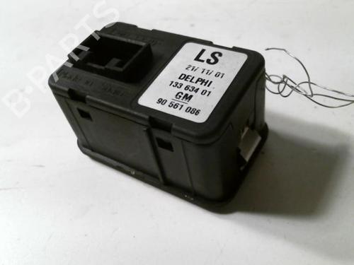 Used Left front window switch Left front window switch OPEL ASTRA G Hatchback (T98) 1.6 (F08, F48) (103 hp) 20431025 20431025