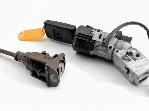 Ignition barrel PEUGEOT 407 SW (6E_, 6D_) 2.0 HDi 135 | BP31074682M48