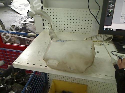 Used Windscreen washer tank CITROËN C2 (JM_) 1.4 HDi (68 hp) 21228948