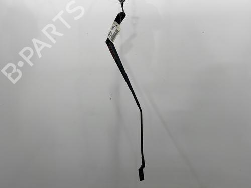 Used Front windshield wiper arm RENAULT CLIO V (B7_) 1.5 Blue dCi 85 (B7AG) (86 hp) 23780250