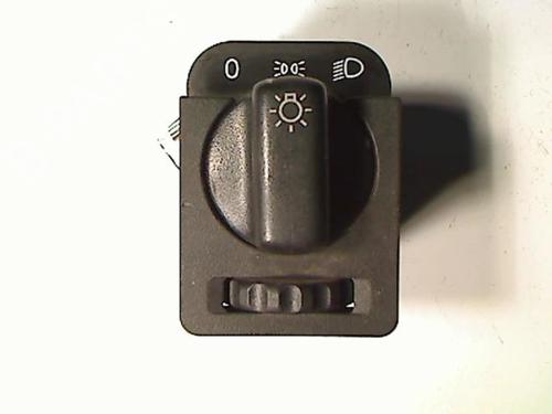 Used Headlight switch OPEL VECTRA A (J89) [1988-1995]  21229864