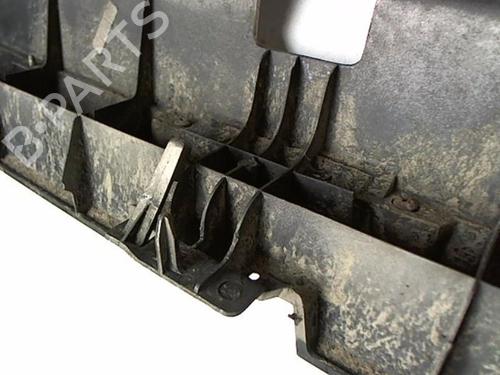 Grille PEUGEOT 605 (6B) 2.1 D | BP21205537C40 
