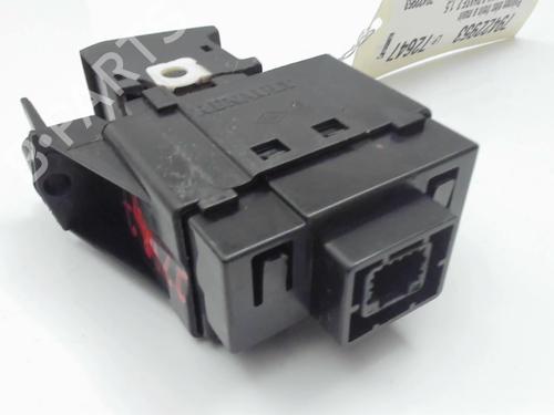 Switch RENAULT LAGUNA III (BT0/1) 1.5 dCi (BT00, BT0A, BT0T, BT1J) | BP20400895I30 