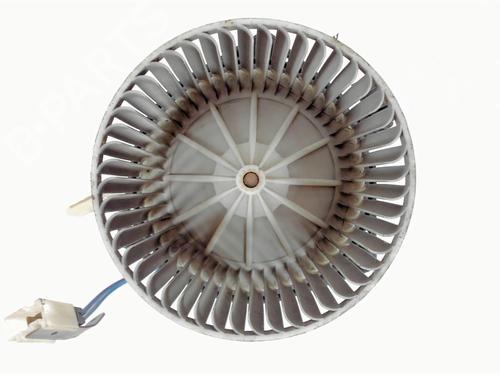 Used Heater blower motor NISSAN PRIMERA (P10) 2.0 D (75 hp) 21233542