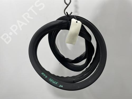 Gummilist RENAULT CLIO V (B7_) 1.5 Blue dCi 85 (B7AG) (86 hp) 30864202