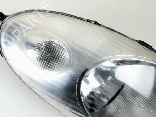 Right headlight NISSAN MICRA III (K12) 1.4 16V | BP24963785C29 