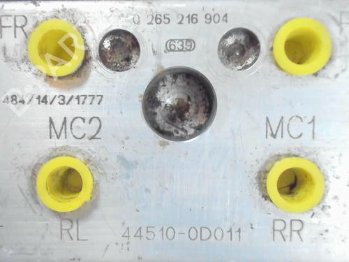 Used ABS pump ABS pump TOYOTA YARIS (_P1_) 1.4 D-4D (NLP10_, NLP10R) (75 hp) 20415188 20415188