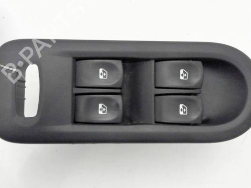 Used Left front window switch RENAULT CLIO III (BR0/1, CR0/1) 1.5 dCi (C/BR0G, C/BR1G) (68 hp) 28361760