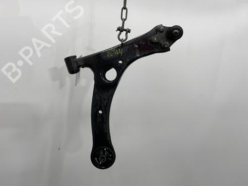 Used Right front suspension arm TOYOTA COROLLA Verso (ZER_, ZZE12_, R1_) 2.2 D-4D (AUR10_, AUR10R) (136 hp) 21048226