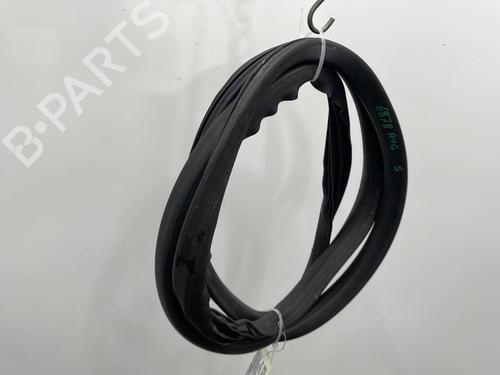 Used Rubber door seal VOLVO V50 (545) 1.6 D (110 hp) 21241342