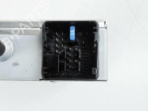 Used Radio Radio PEUGEOT 208 I (CA_, CC_) 1.2 VTI 82 (82 hp) 31053120 31053120