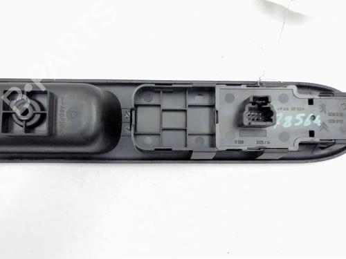 Used Left front window switch Left front window switch PEUGEOT 307 (3A/C) 1.6 HDi 110 (109 hp) 33131261 33131261