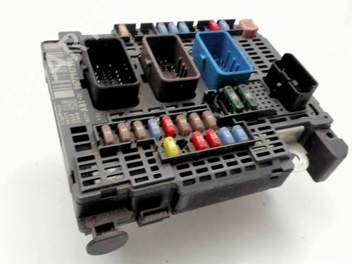 Fuse box CITROËN C4 II (NC_) 1.6 HDi 90 | BP37037435E1 - Image 6