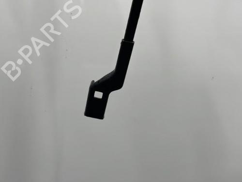 Used Front windshield wiper arm BMW 2 Gran Tourer (F46) 218 d (150 hp) 20445588