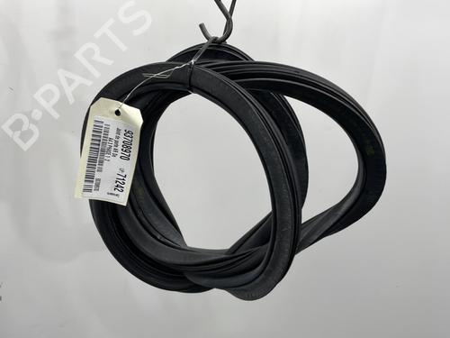 Used Rubber door seal AUDI A4 B8 (8K2) 2.0 TDI (143 hp) 20393423