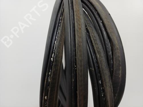 Używane Gumowa uszczelka drzwi Gumowa uszczelka drzwi BMW 1 (F20) [2011-2019] 36757496 36757496