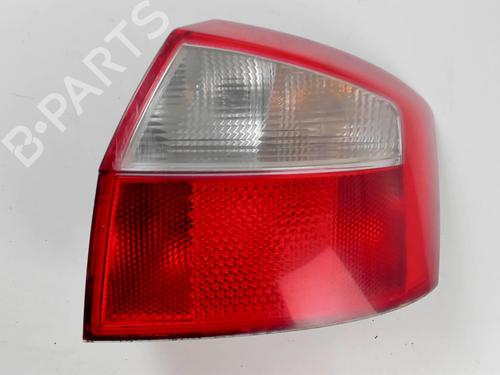 Højre baglygte AUDI A4 B6 (8E2) 1.9 TDI (130 hp) 20424565