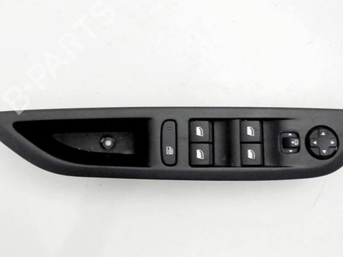 Used Left front window switch PEUGEOT 208 II (UB_, UP_, UW_, UJ_) e-208 (136 hp) 26666454