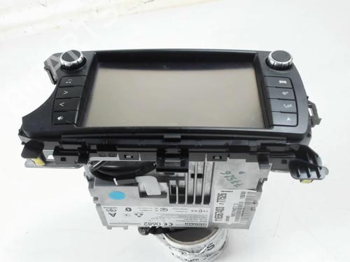 Used Radio Radio TOYOTA YARIS (_P13_) 1.5 Hybrid (NHP130_, NHP130) (101 hp) 31053128 31053128