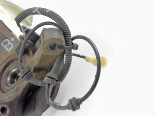 Used Right front steering knuckle Right front steering knuckle CHEVROLET LACETTI (J200) 2.0 D (121 hp) 20402294 20402294