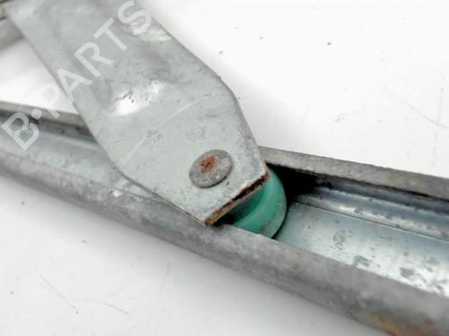 Used Front right window mechanism Front right window mechanism TOYOTA STARLET (_P8_) 1.3 12V Cat (EP81) (75 hp) 21236692 21236692