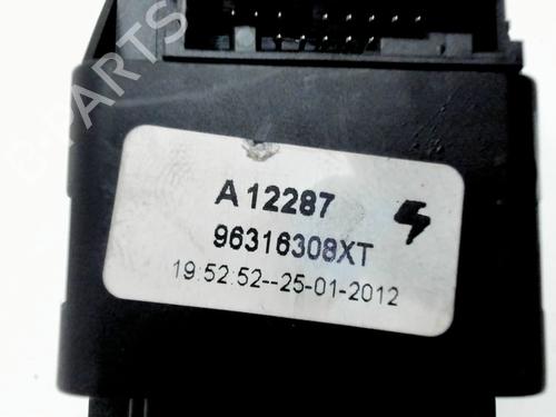 Used Left front window switch Left front window switch PEUGEOT 206+ (2L_, 2M_) 1.4 HDi eco 70 (68 hp) 32787055 32787055