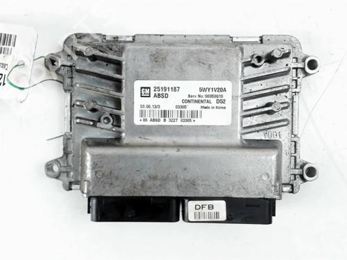 Calculateur moteur (ecu) CHEVROLET SPARK (M300) 1.0 (68 hp) 32138874