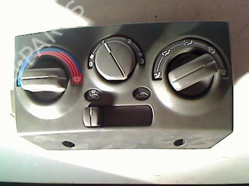 Used Climate control FIAT PUNTO (176_) 55 1.1 (54 hp) 20474078