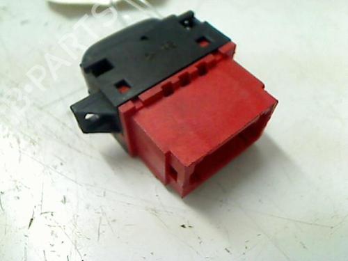 Used Right front window switch Right front window switch RENAULT LAGUNA I (B56_, 556_) 2.2 D (B56F/2) (83 hp) 20472636 20472636