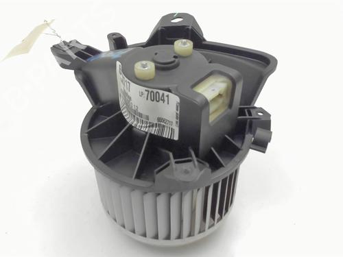 Heater blower motor FIAT PUNTO EVO (199_) 1.3 D Multijet (199AXC1A, 199BXC1A, 199AXT1A, 199BXT1A) | BP20469427M62 