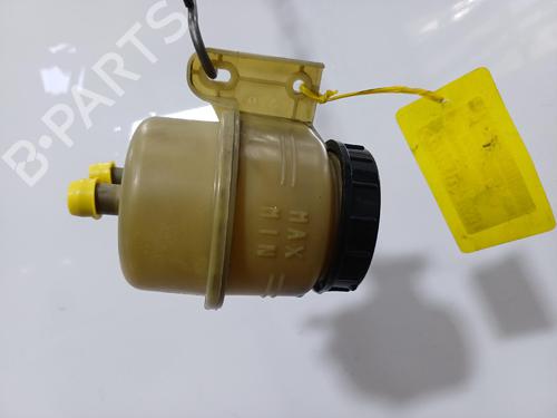 Used Power steering reservoir Power steering reservoir 39393257 39393257