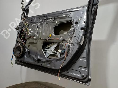 Used Right front door Right front door 39044560 39044560