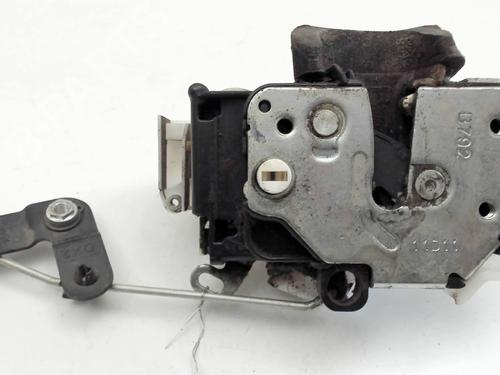 Używane Zamek drzwi tylnych prawych FIAT QUBO (225_) 1.3 D Multijet (225CXB1A, 225AXB1A, 225CXB11, 225AXB11,... (75 hp) 32149393