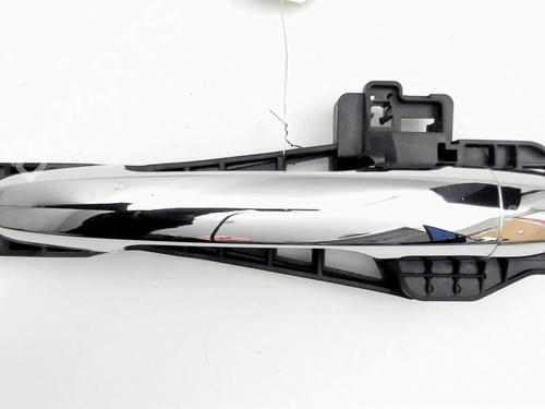 Używane Klamka zewnętrzna drzwi tylnych lewych FIAT 500L (351_, 352_) 1.3 D Multijet (199LXY1A, 199LXY11) (84 hp) 30548006