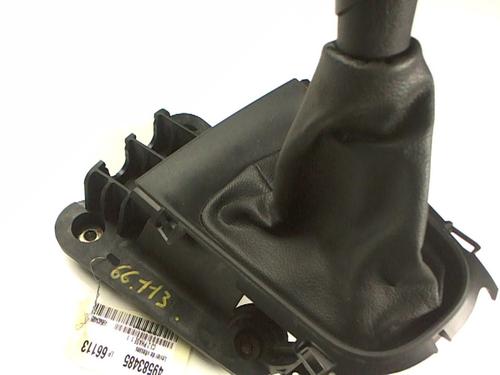 Used Gear lever Gear lever CITROËN C3 II (SC_) 1.0 VTi 68 (68 hp) 20402473 20402473