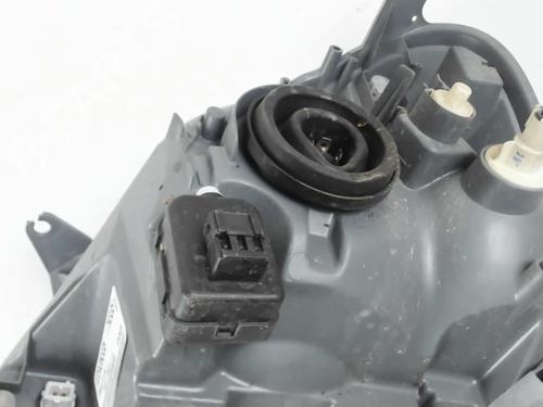 Used Right headlight Right headlight TOYOTA YARIS (_P1_) 1.4 D-4D (NLP10_, NLP10R) (75 hp) 33559654 33559654