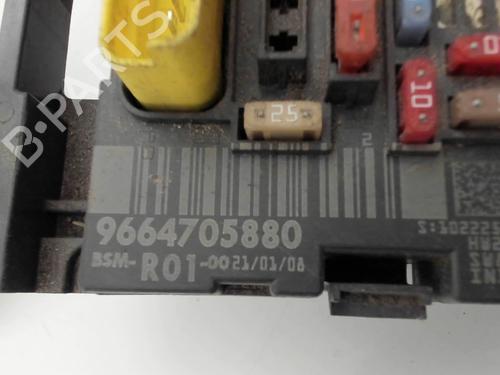 Fuse box CITROËN C4 Picasso I MPV (UD_) 2.0 HDi 138 | BP29513821E1 