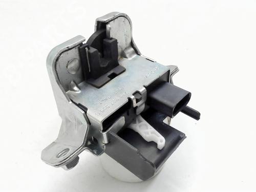 tailgate-lock-vw-touareg-7p5-7p6-2010-2011-2012-2013-2014-2015-2016-2017-2018-32275819 main image