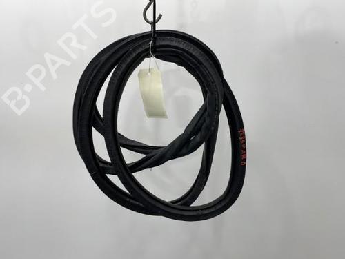 Used Rubber door seal VW TOURAN (1T1, 1T2) 2.0 TDI 16V (140 hp) 20417286