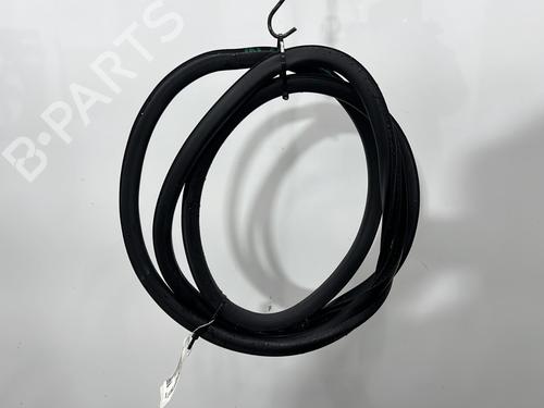 Gummiliste PEUGEOT 208 I (CA_, CC_) 1.2 THP 110 (110 hp) 32305990